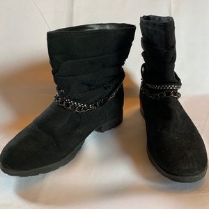 AE American Eagle Black Faux Leather Boots with Chains and Rhinestones!